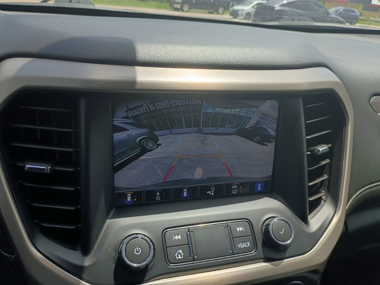Used 2023 GMC Acadia Denali w/ Denali Ultimate Package FWD image 10