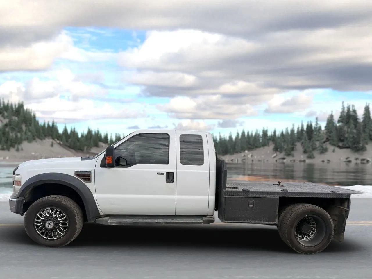 Used 2008 Ford F550 4x4 Super Cab Super Duty image 6
