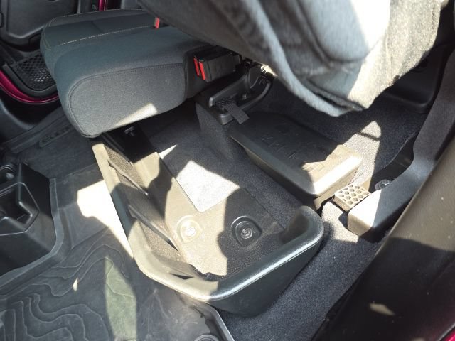 Used 2024 Jeep Gladiator Sport AWD/4WD image 30