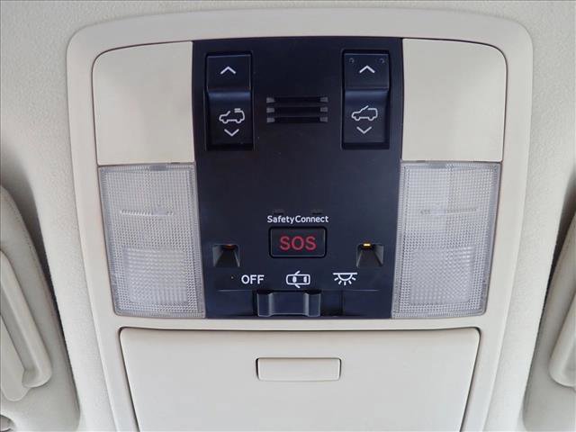 Used 2016 Lexus GX 460 w/ Premium Package image 25