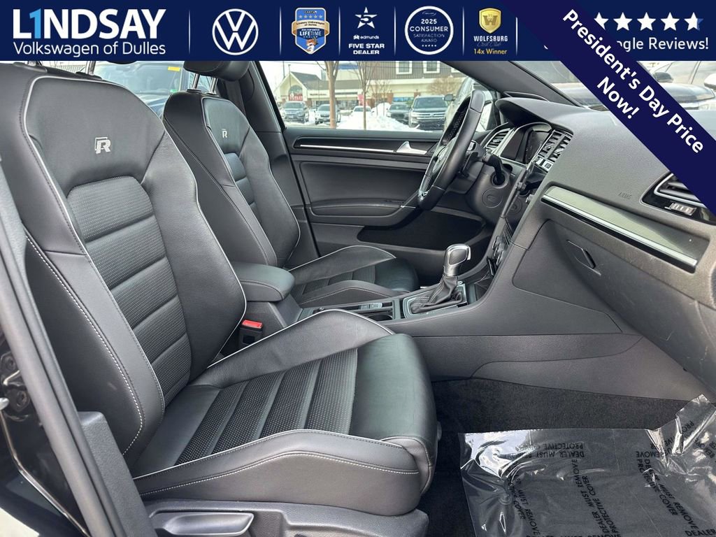 Used 2019 Volkswagen Golf R 4-Door image 11