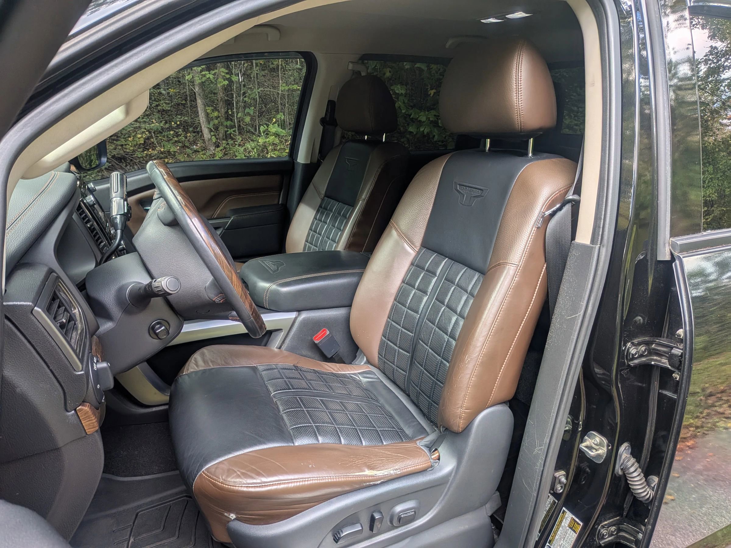 Used 2017 Nissan Titan Platinum Reserve w/ Off-Road Package image 9