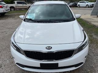 Used 2017 Kia Forte LX FWD image 2