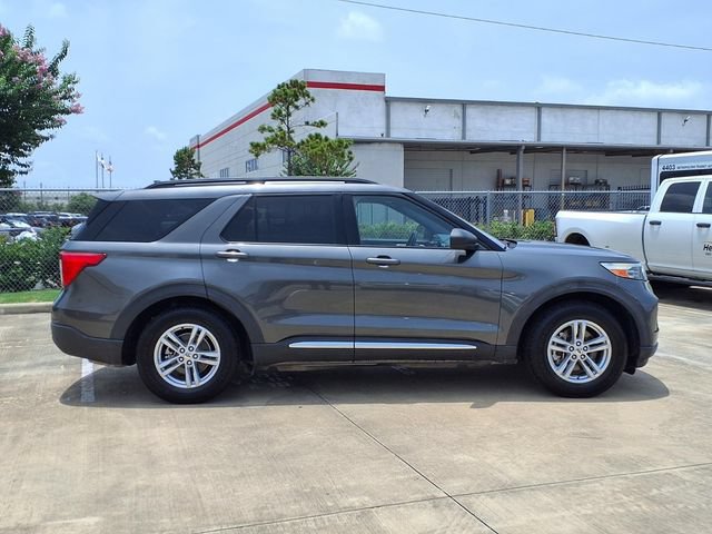Used 2020 Ford Explorer XLT w/ Equipment Group 202A RWD image 4