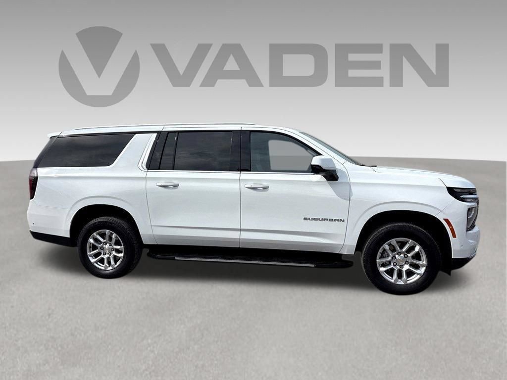 Used 2025 Chevrolet Suburban LT AWD/4WD image 23