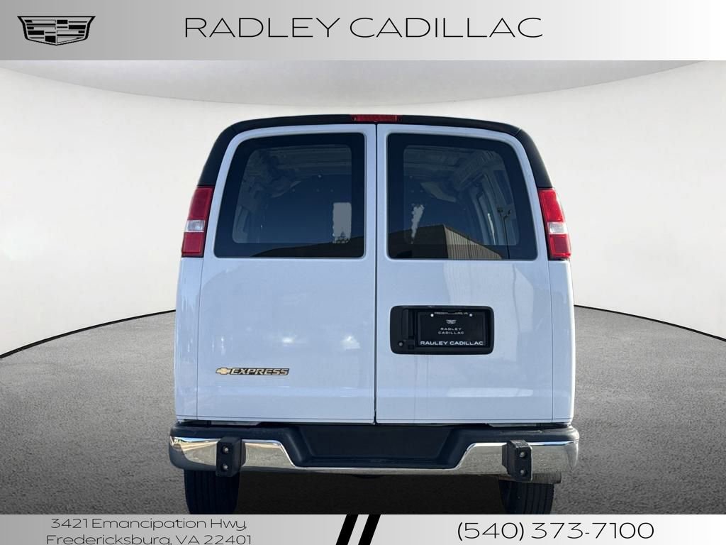 Used 2024 Chevrolet Express 2500 w/ Driver Convenience Package image 4