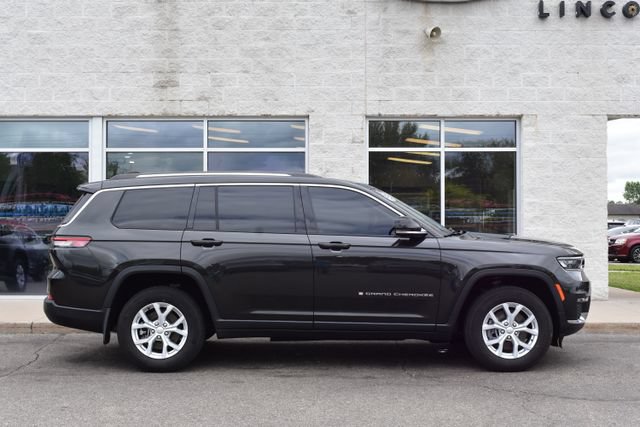 Used 2023 Jeep Grand Cherokee L Limited AWD/4WD image 3