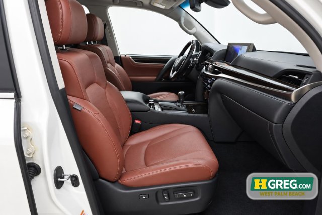 Used 2018 Lexus LX 570 4WD w/ Luxury Package image 11