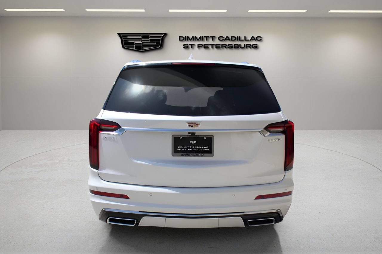 New 2025 Cadillac XT6 Luxury FWD image 4