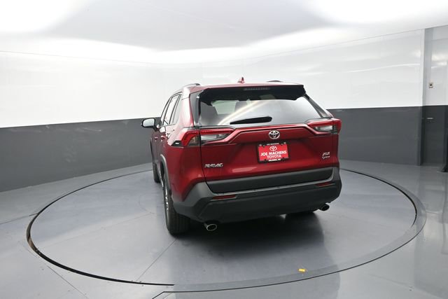 Used 2025 Toyota RAV4 XLE AWD/4WD image 54