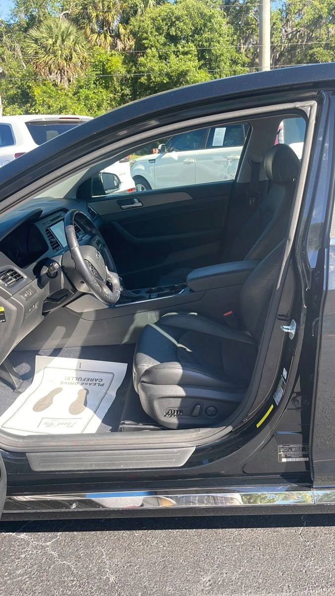 Used 2015 Hyundai Sonata SE w/ Option Group 09 FWD image 11
