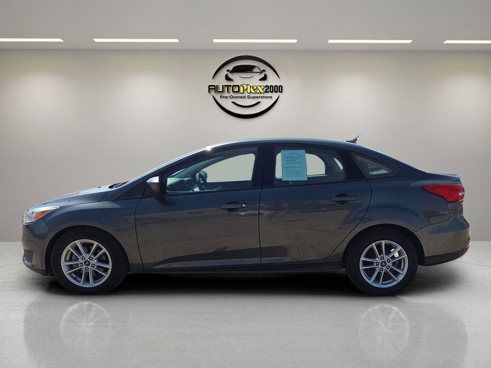 Used 2018 Ford Focus SE image 4