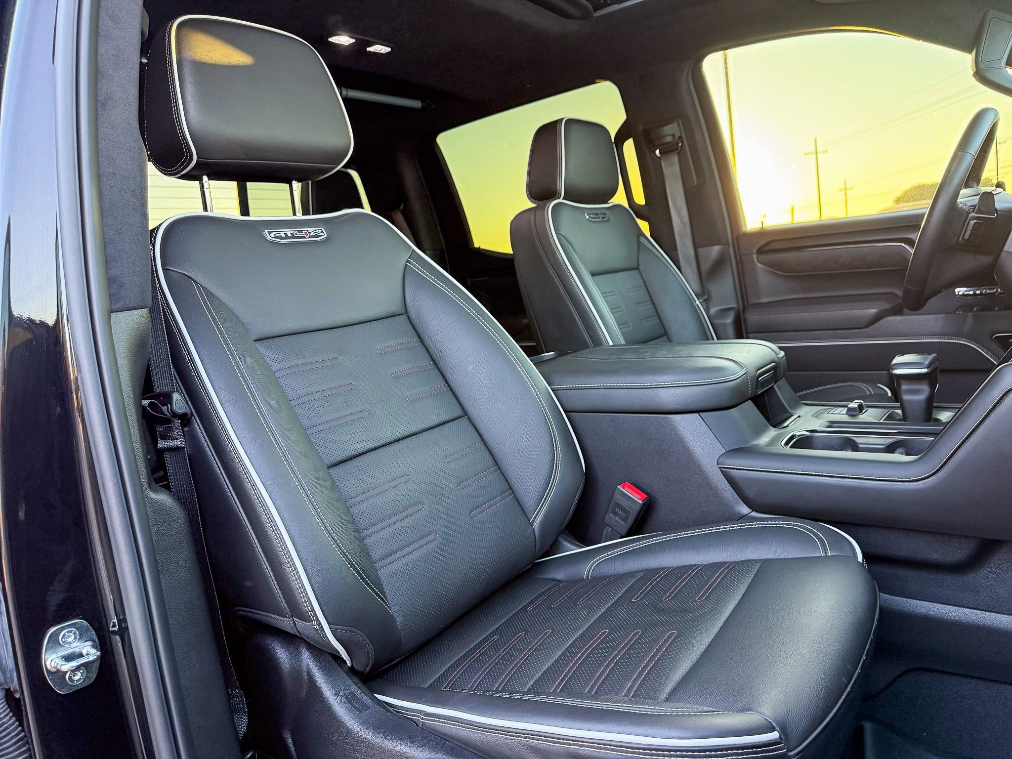 Used 2024 GMC Sierra 1500 AT4X image 27