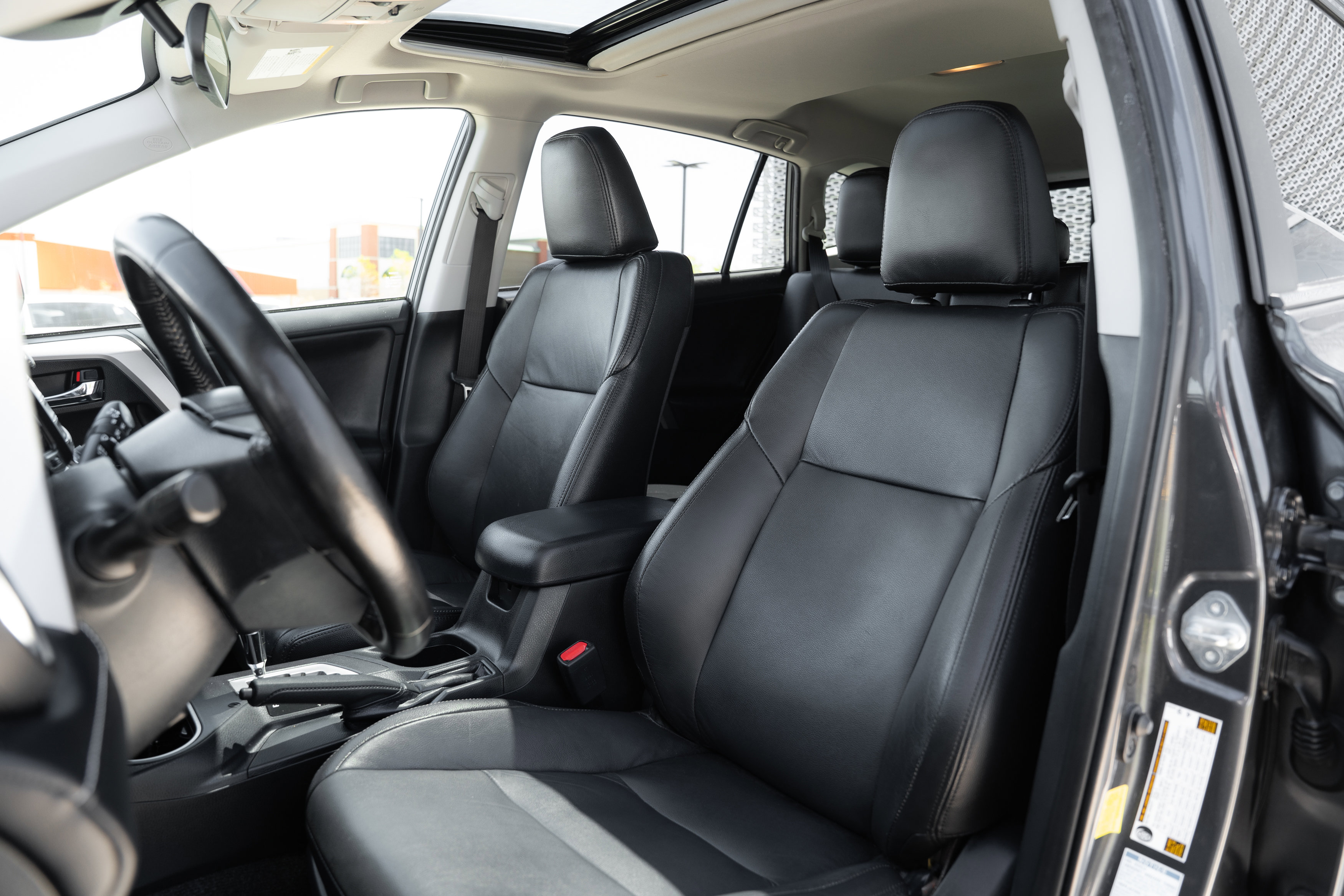 Used 2018 Toyota RAV4 XLE AWD/4WD image 20