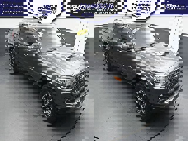 Used 2018 Toyota Tacoma TRD Sport image 1