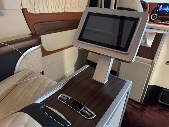 Used 2020 Mercedes-Benz Metris Passenger image 7
