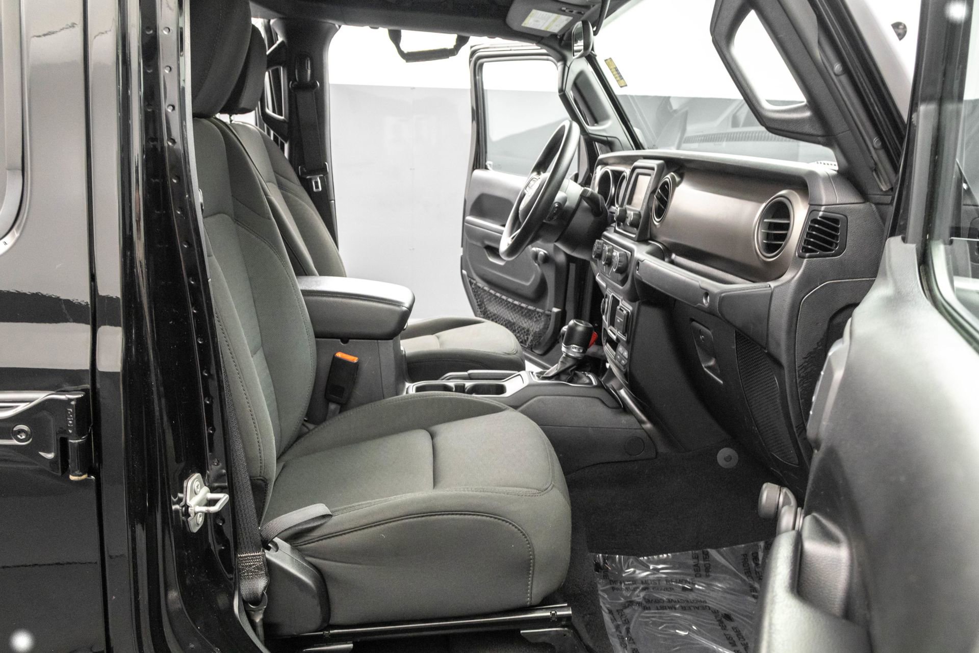 Used 2021 Jeep Gladiator Sport image 39