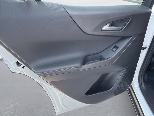 New 2026 Chevrolet Equinox LT w/ Safety and Technology Package FWD image 12