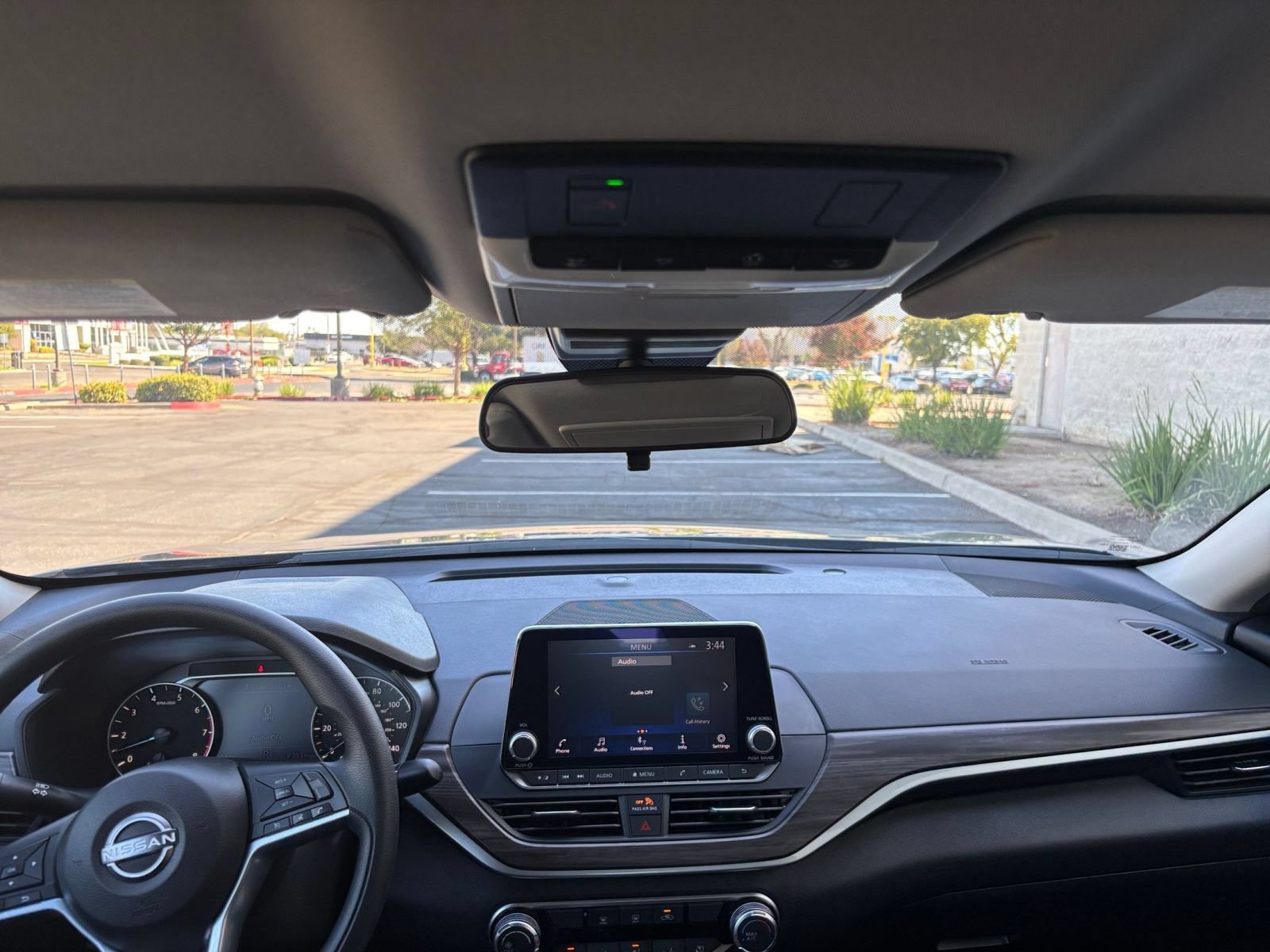 Used 2025 Nissan Altima 2.5 SV FWD image 32