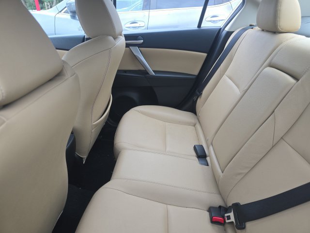 Used 2012 MAZDA MAZDA3 i Grand Touring w/ Tech Pkg FWD image 14