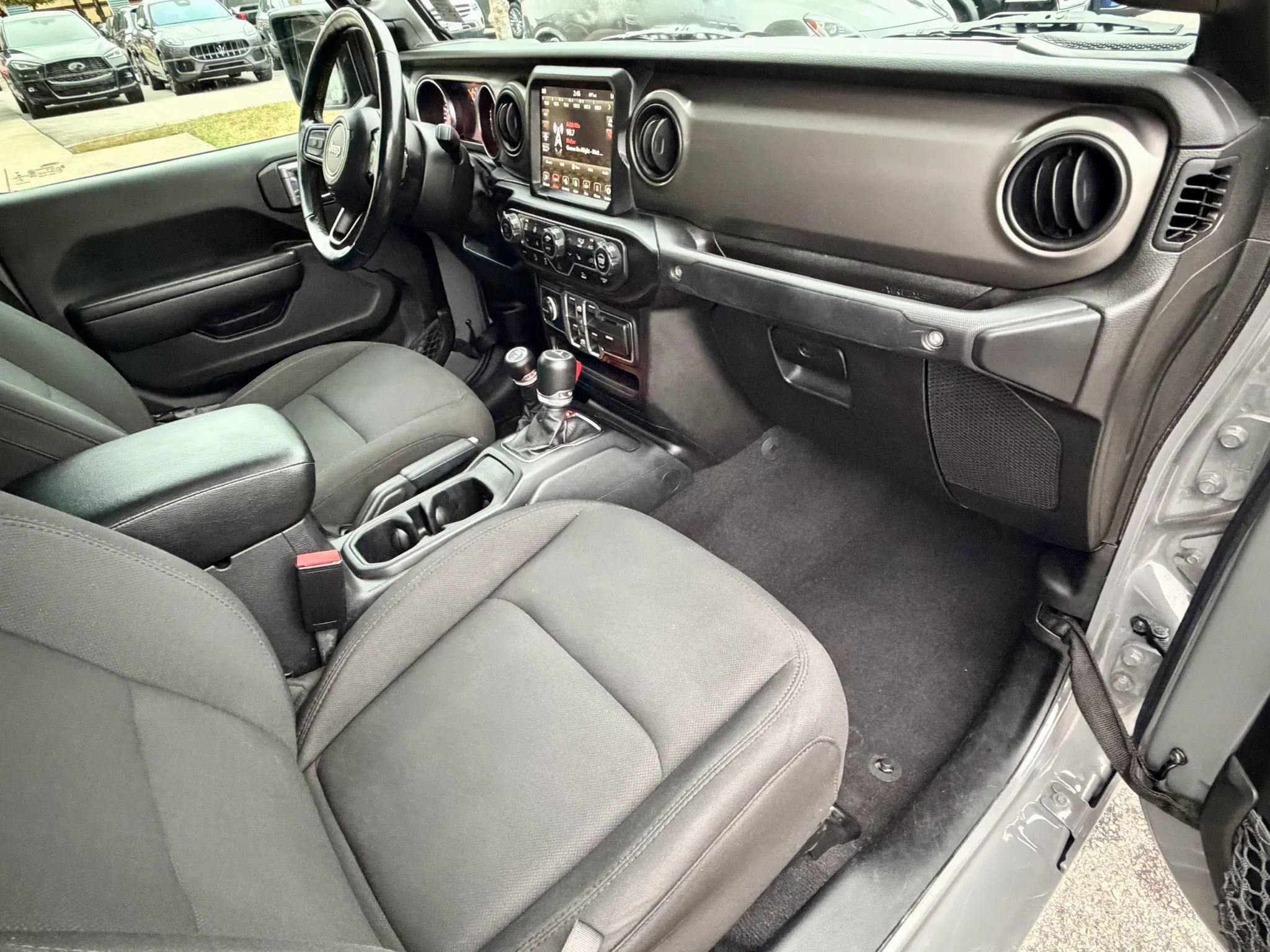 Used 2023 Jeep Gladiator Sport AWD/4WD image 29