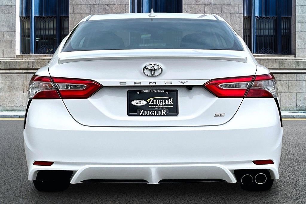 Used 2019 Toyota Camry SE FWD image 4