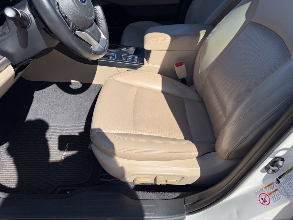 Used 2018 Subaru Outback 3.6R Limited AWD/4WD image 24