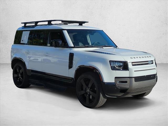 Used 2022 Land Rover Defender 110 X-Dynamic SE AWD/4WD image 3
