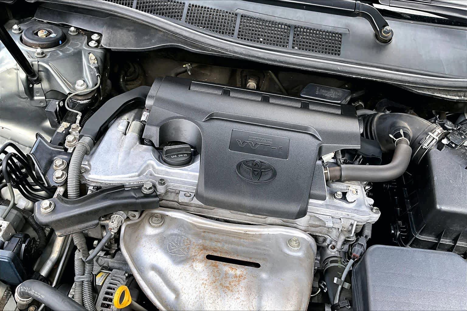 Used 2012 Toyota Camry LE FWD image 30