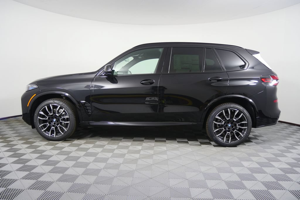 Used 2026 BMW X5 xDrive40i w/ M Sport Package AWD/4WD image 3