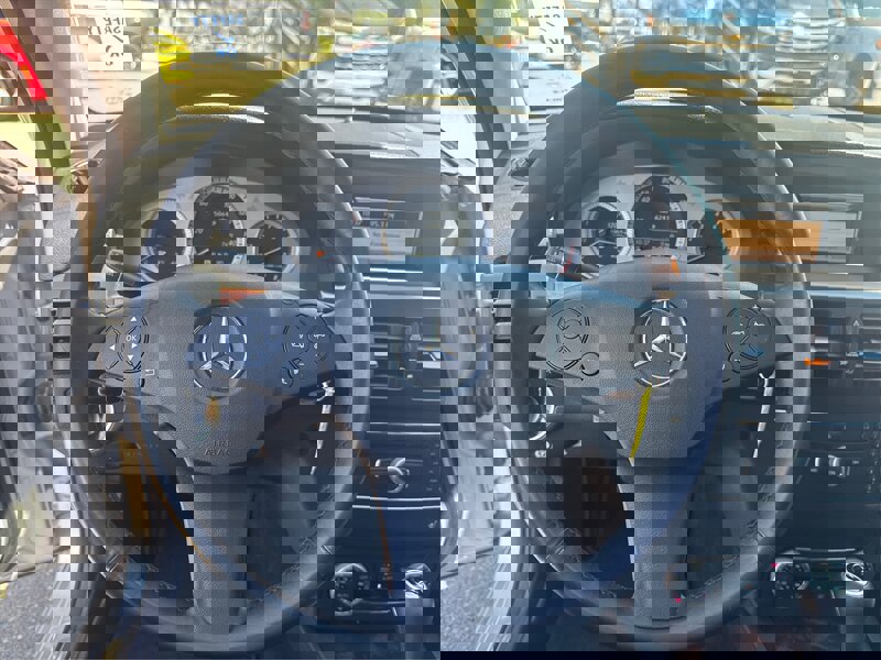 Used 2011 Mercedes-Benz GLK 350 4MATIC image 68