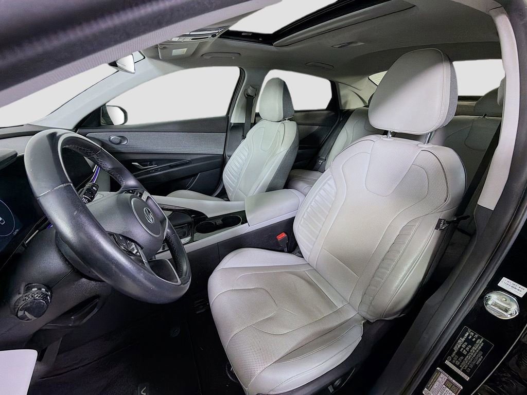 Used 2023 Hyundai Elantra Limited FWD image 12