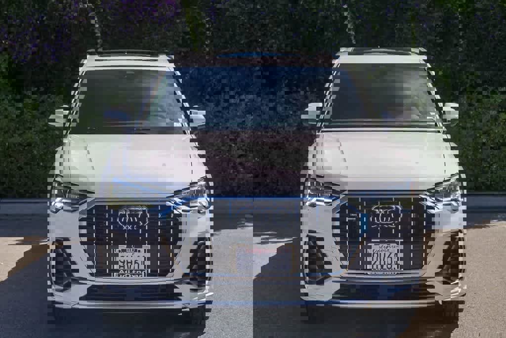 Used 2023 Audi Q3 2.0T Premium image 2