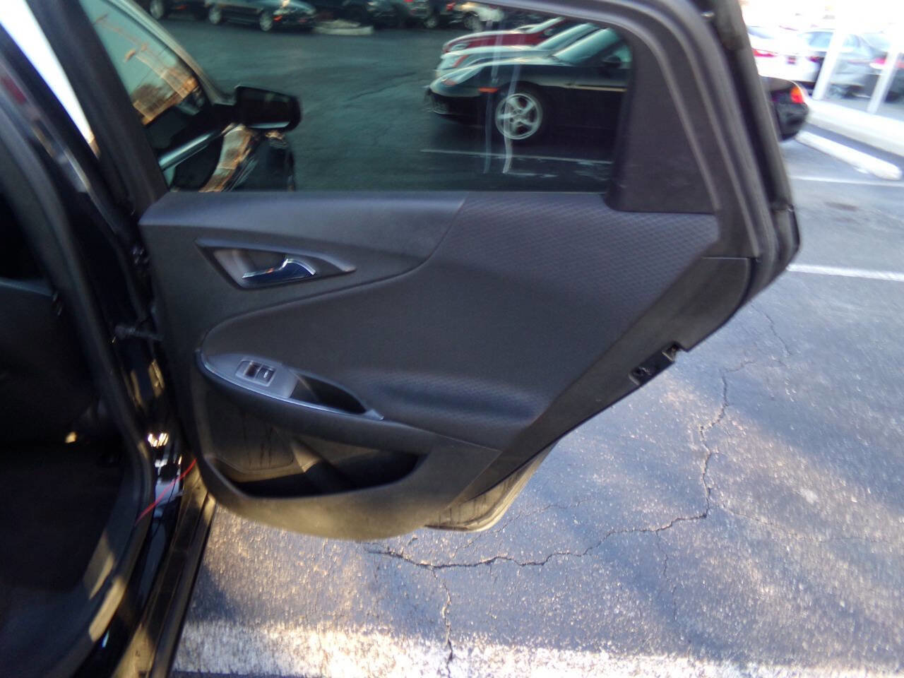 Used 2021 Chevrolet Malibu LT image 24