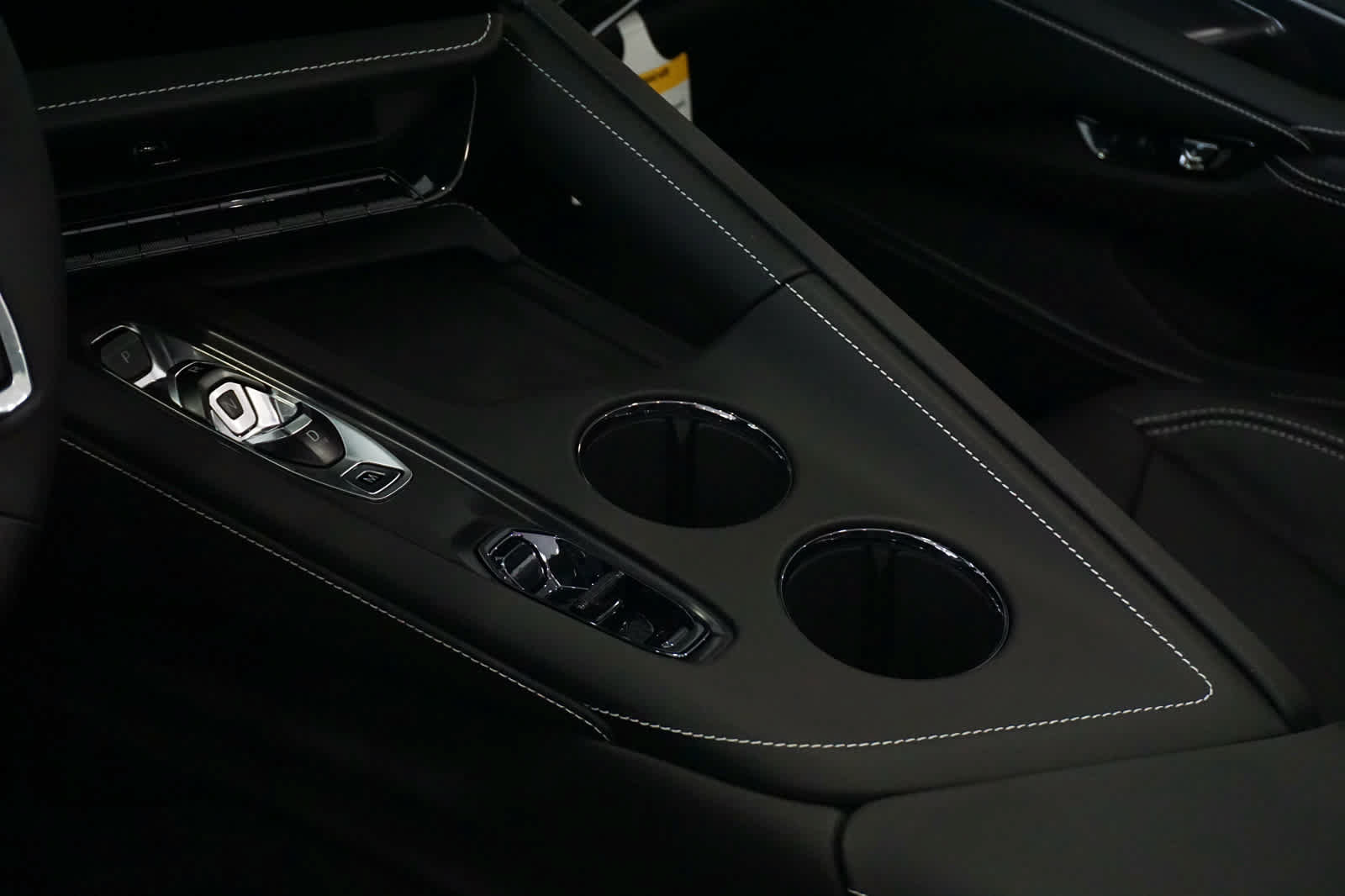 New 2027 Chevrolet Corvette Stingray Convertible w/ Stealth Interior Trim Package RWD image 9