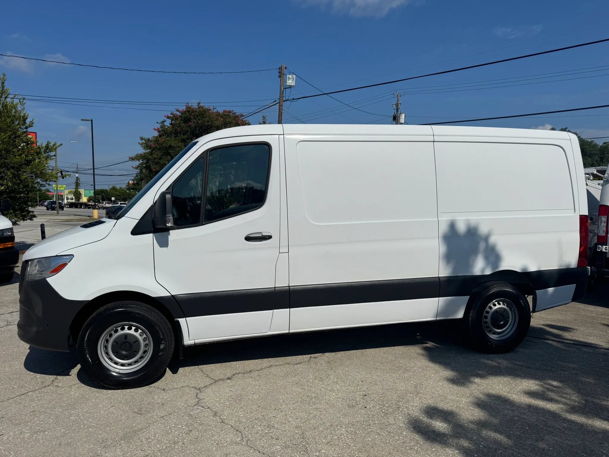 Used 2022 Mercedes-Benz Sprinter 1500 image 7
