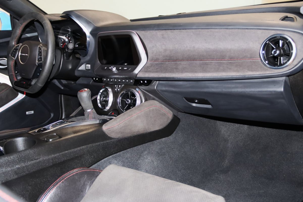 Used 2022 Chevrolet Camaro ZL1 RWD image 63