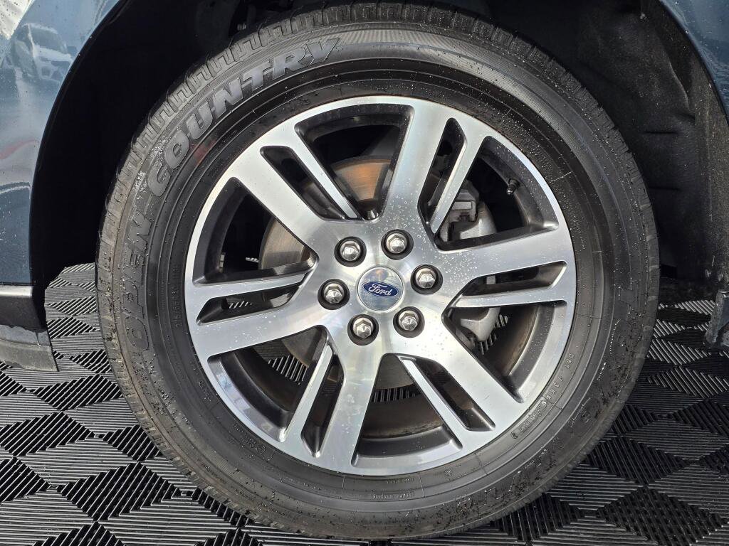 Used 2024 Ford Expedition Limited image 12