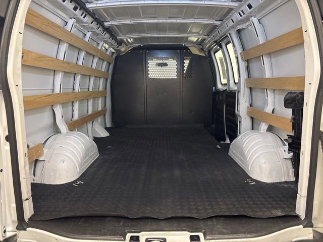 Used 2024 Chevrolet Express 2500 w/ Driver Convenience Package RWD image 13