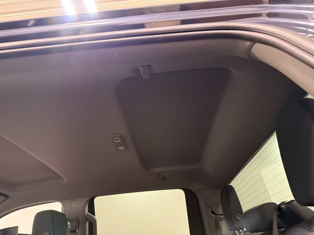 Used 2023 Chevrolet Silverado 1500 LT AWD/4WD image 51