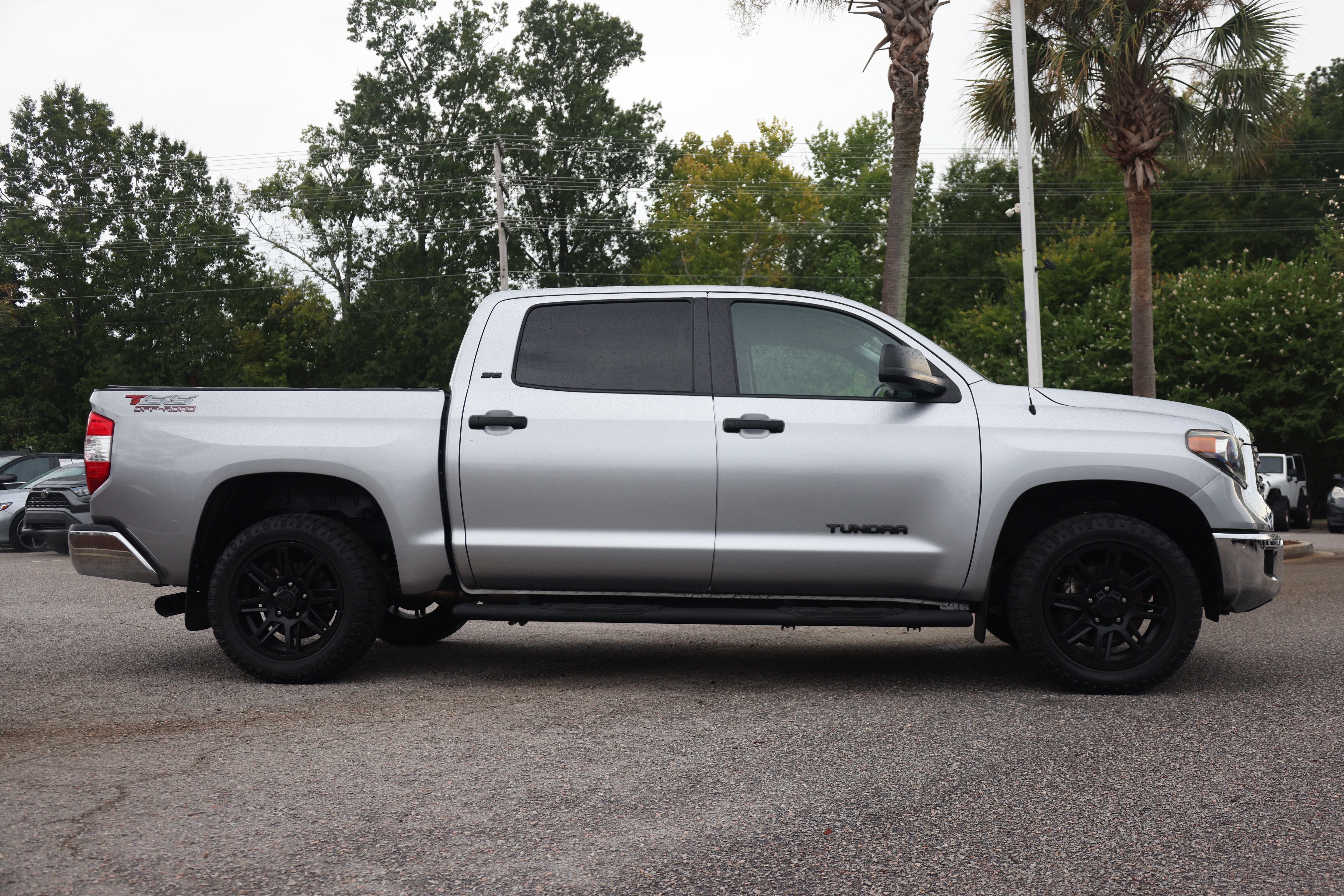 Used 2019 Toyota Tundra SR5 RWD image 7