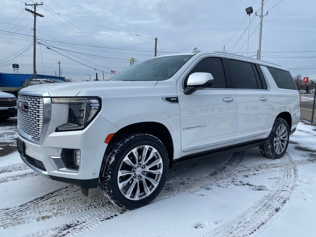 Used 2024 GMC Yukon XL Denali image 8