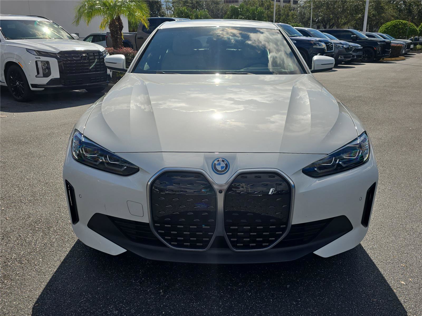 Certified 2024 BMW i4 eDrive40 w/ Premium Package RWD image 8