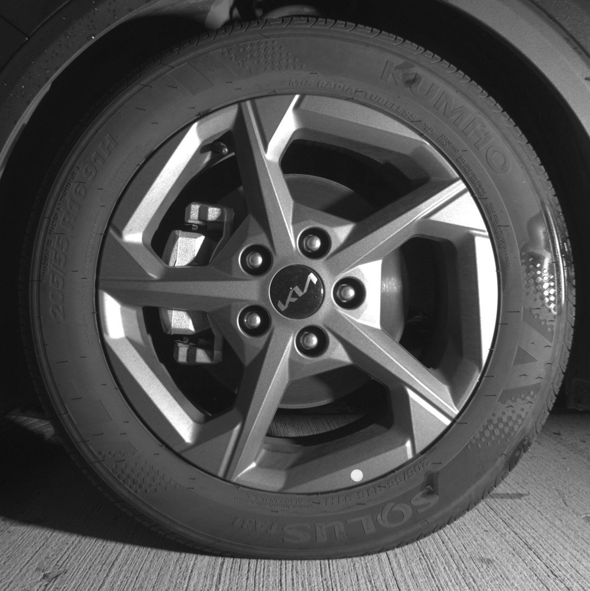 Used 2025 Kia K4 LXS image 12