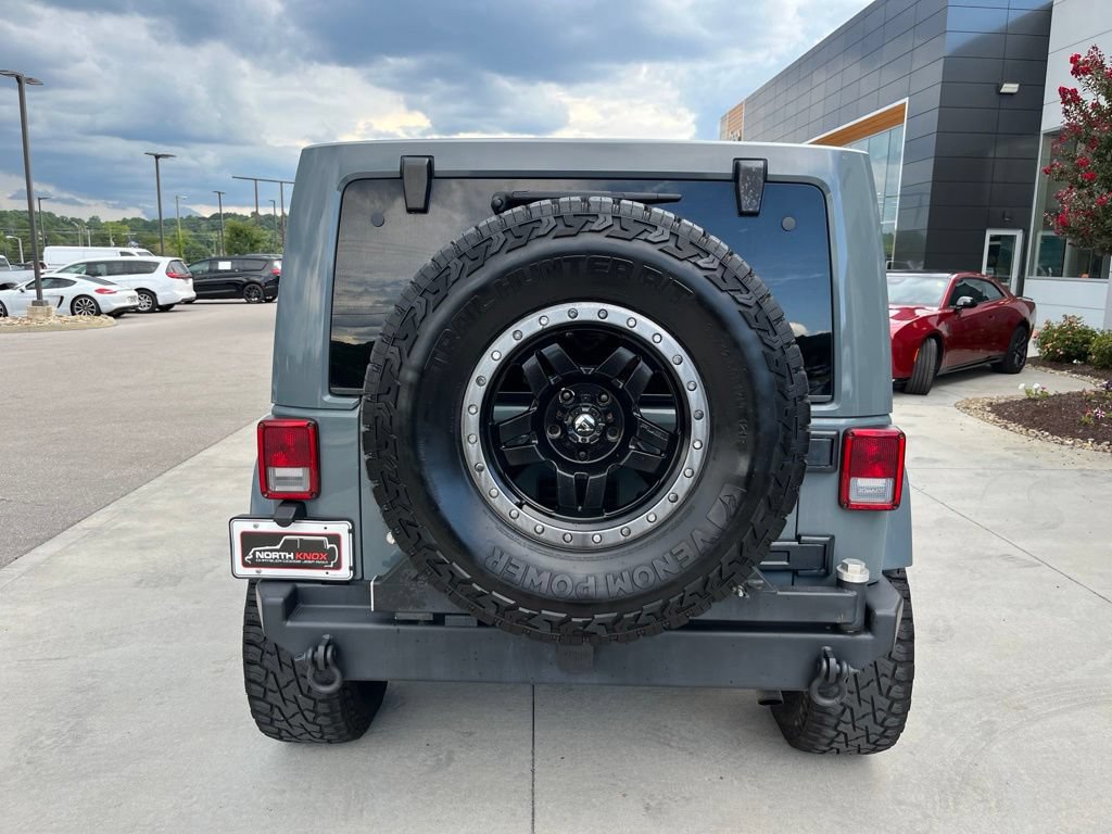Used 2015 Jeep Wrangler Unlimited Sahara w/ Max Tow Package AWD/4WD image 18