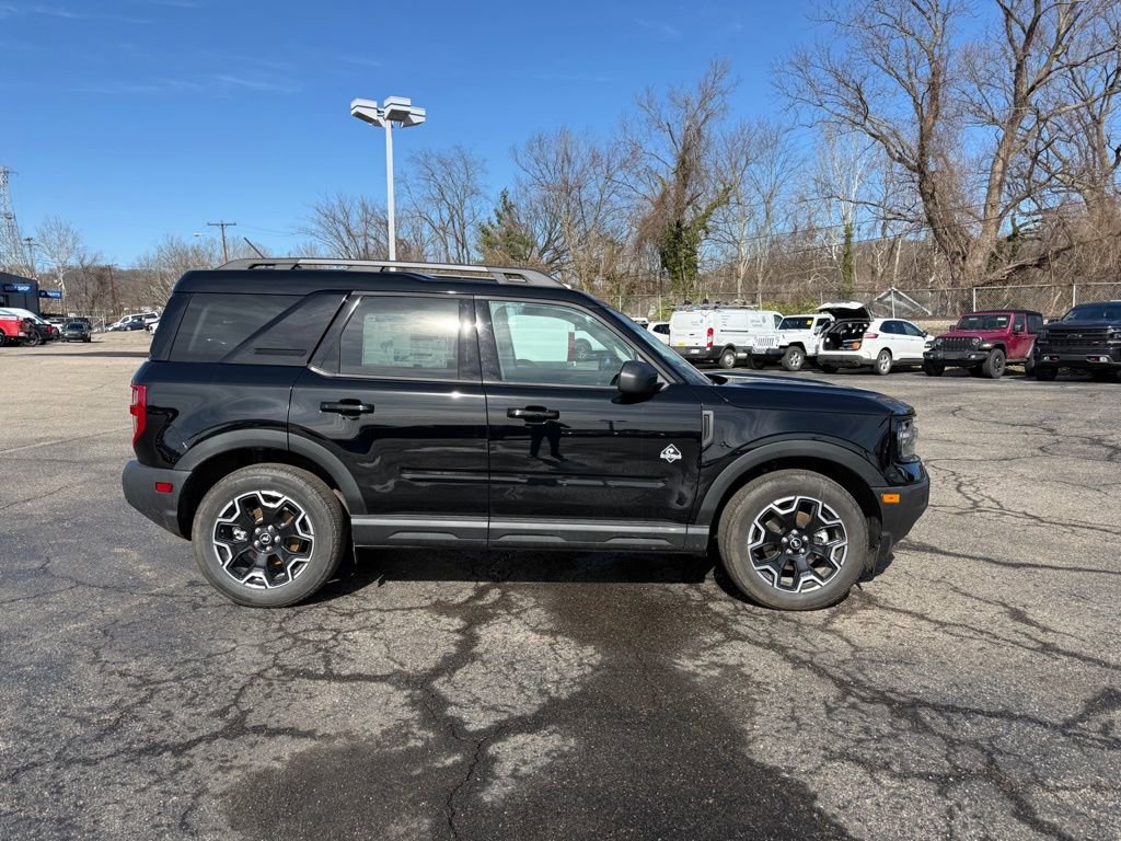 New 2025 Ford Bronco Sport Outer Banks AWD/4WD image 2