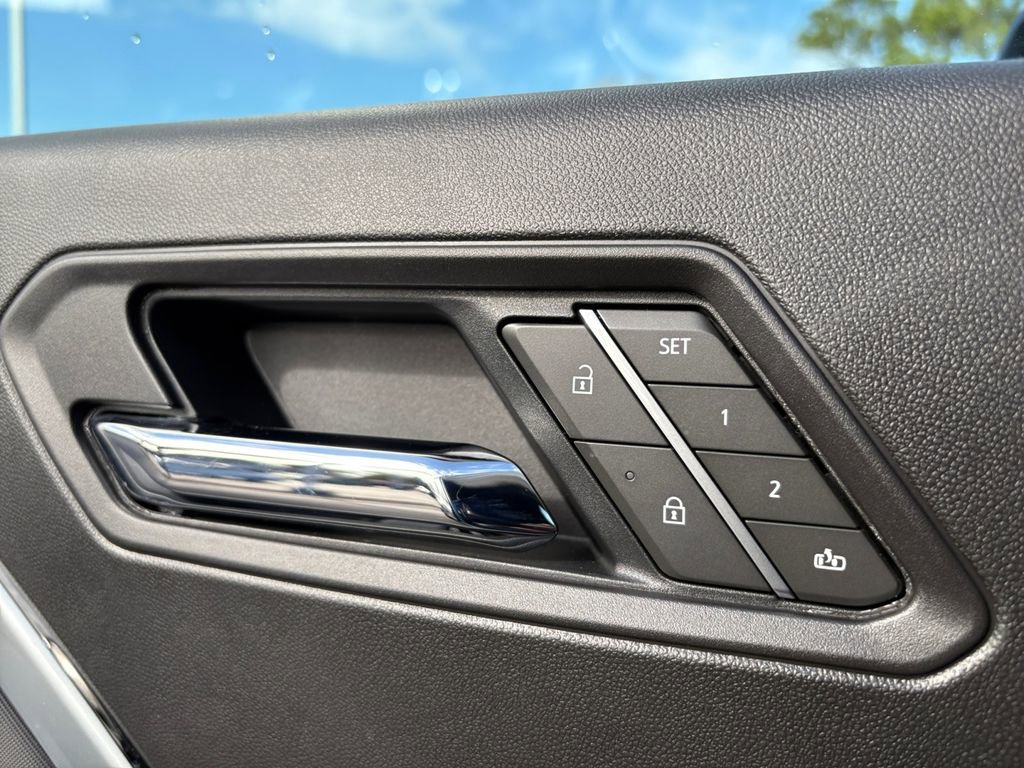 New 2025 Chevrolet Colorado Z71 w/ Z71 Convenience Package 2 image 26