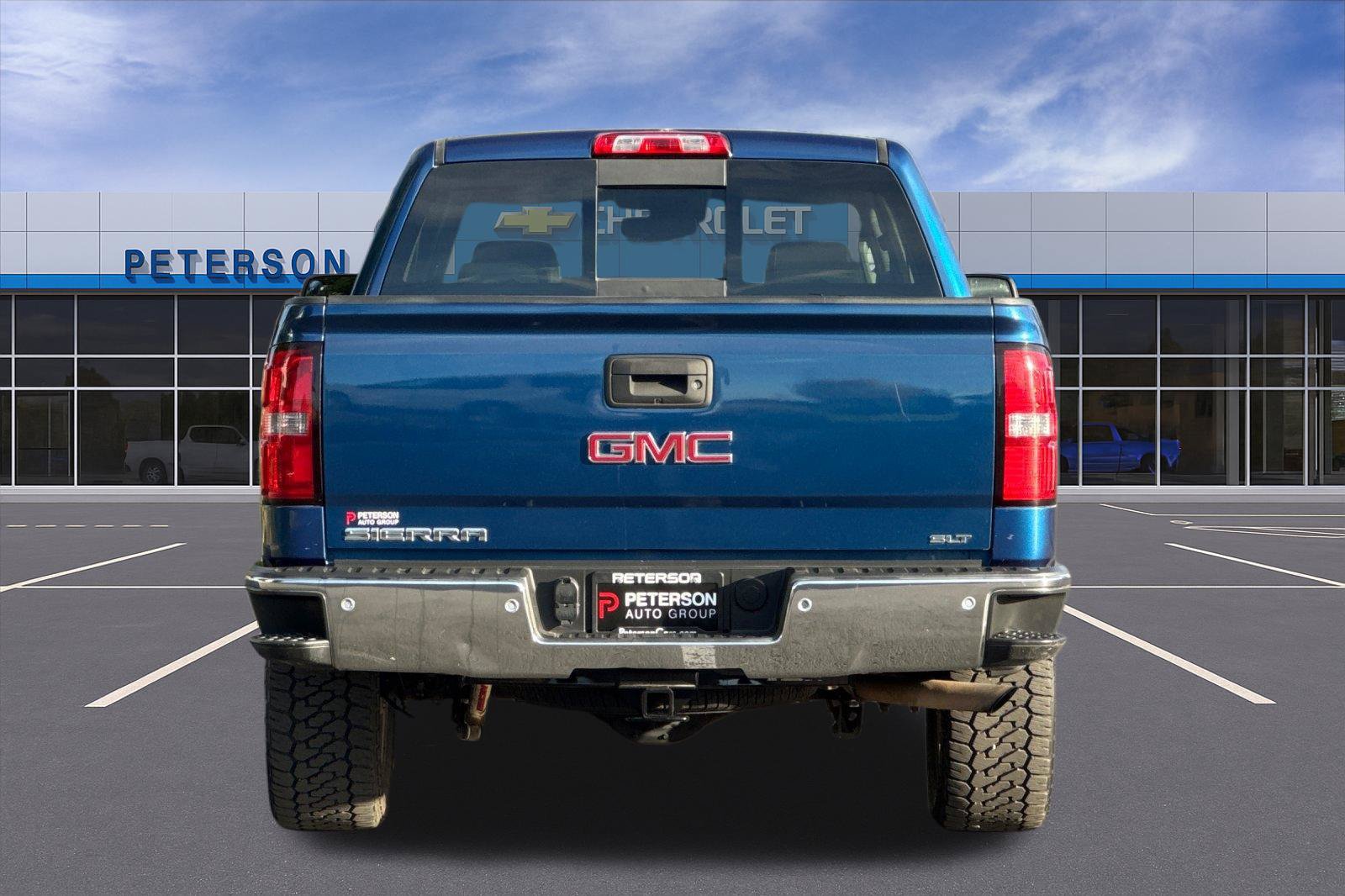 Used 2015 GMC Sierra 1500 SLT w/ SLT Crew Cab Value Package AWD/4WD image 5