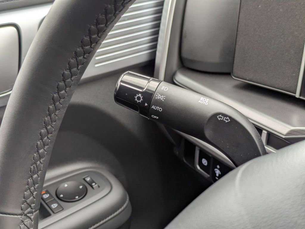 Used 2025 Hyundai Santa Fe SEL image 21