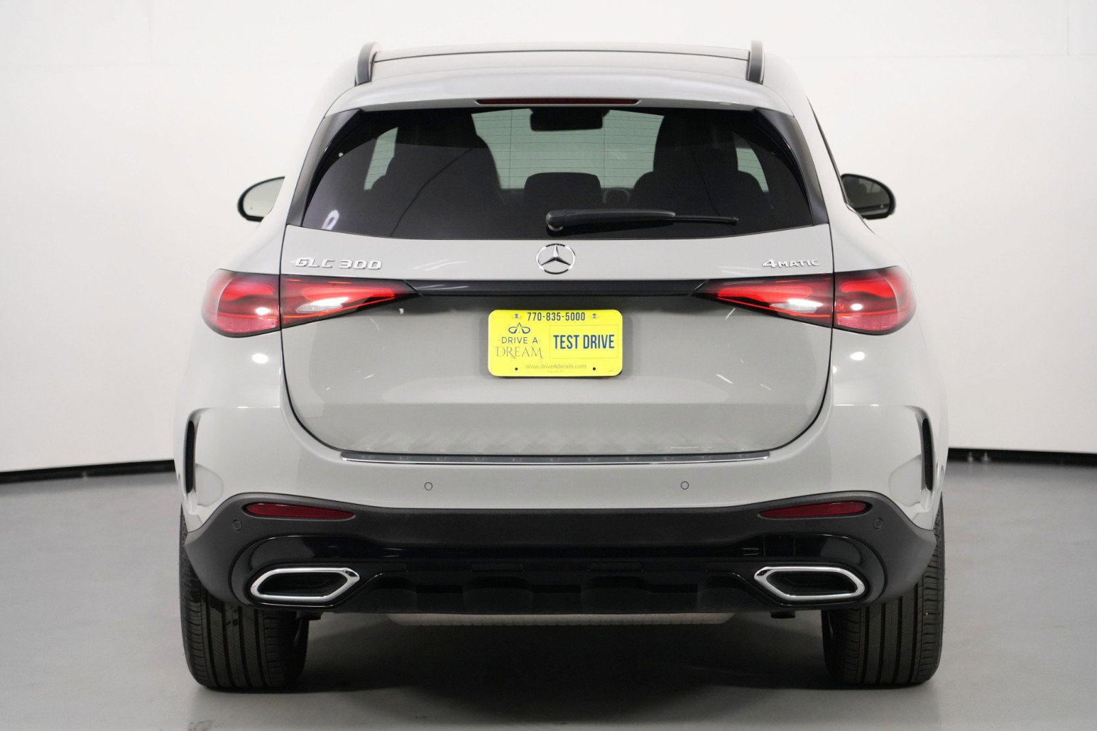 Used 2025 Mercedes-Benz GLC 300 4MATIC w/ AMG Line image 54